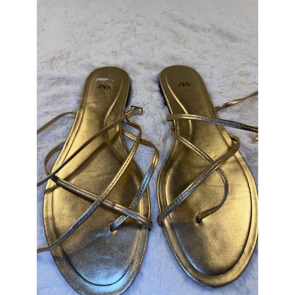 ZARA Women Gold Metallic Strappy Thong Flat Sandals Size 40/ USA 9.5 size - Picture 3 of 8